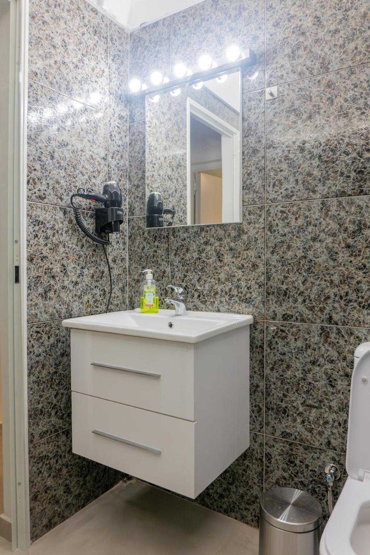 50 Steps Metro Kato Patisia Renovated Athens Apt ภายนอก รูปภาพ