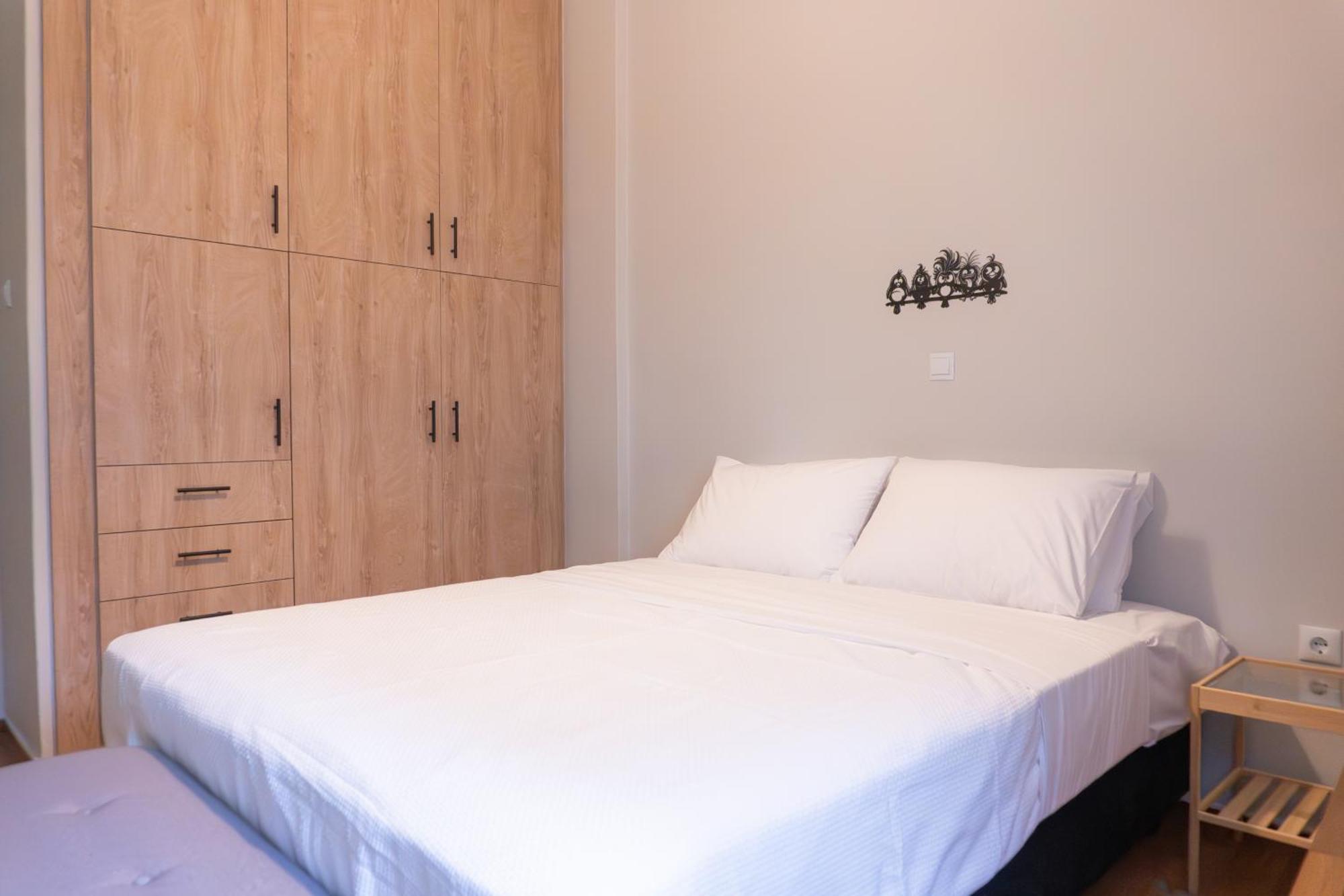 50 Steps Metro Kato Patisia Renovated Athens Apt ภายนอก รูปภาพ