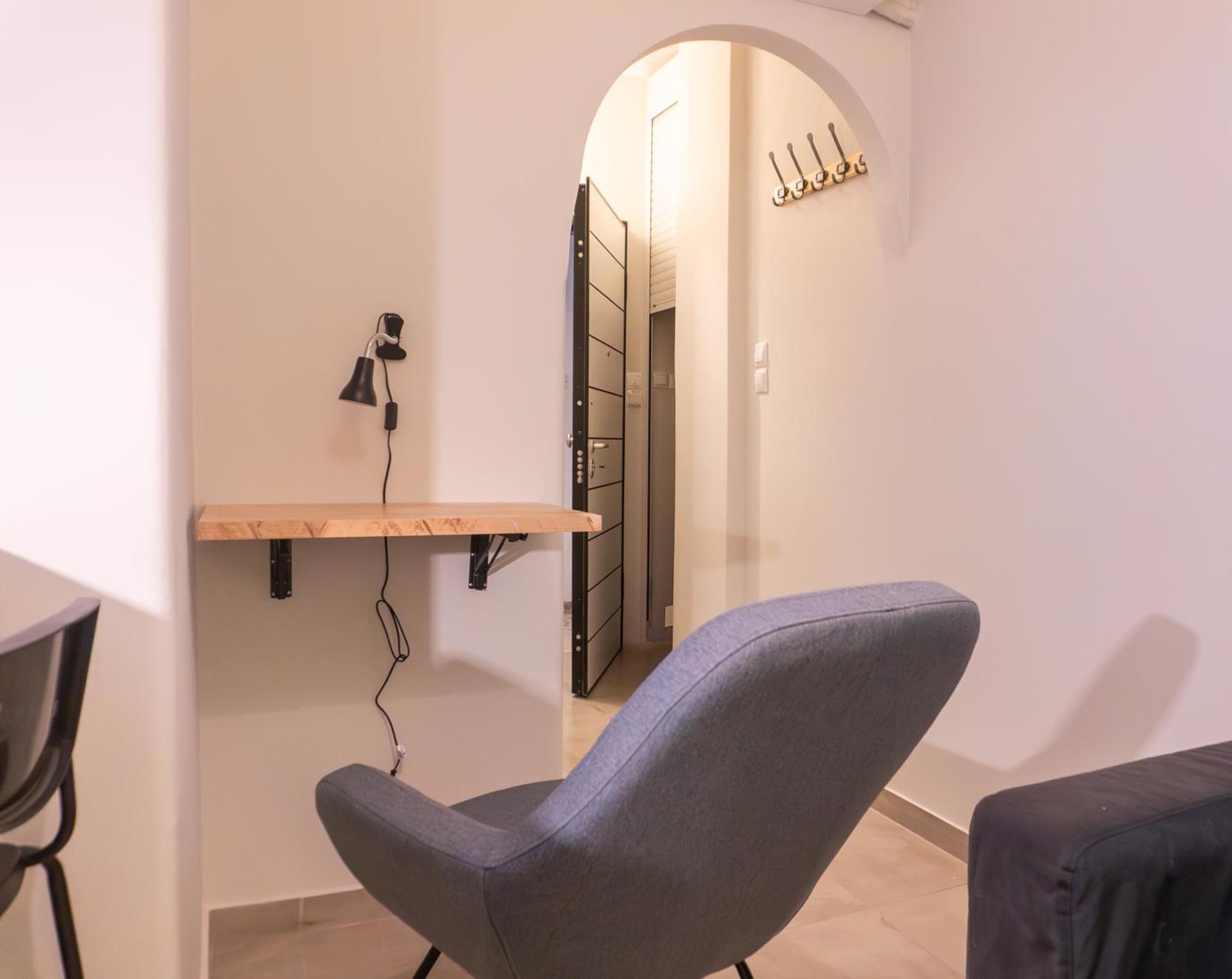50 Steps Metro Kato Patisia Renovated Athens Apt ภายนอก รูปภาพ