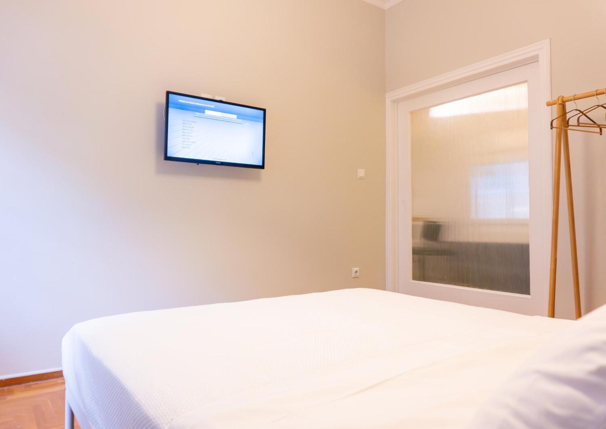 50 Steps Metro Kato Patisia Renovated Athens Apt ภายนอก รูปภาพ