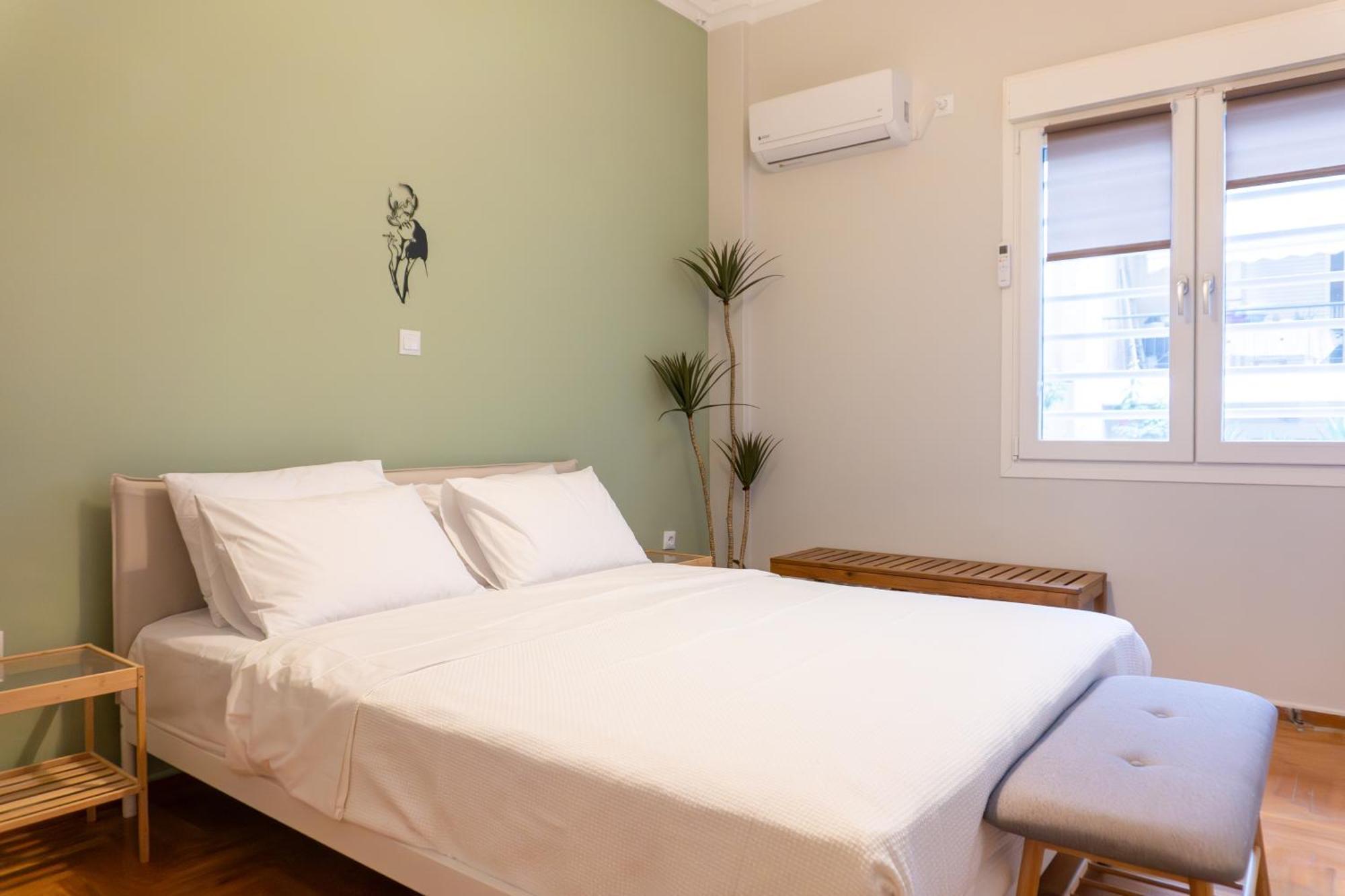 50 Steps Metro Kato Patisia Renovated Athens Apt ภายนอก รูปภาพ